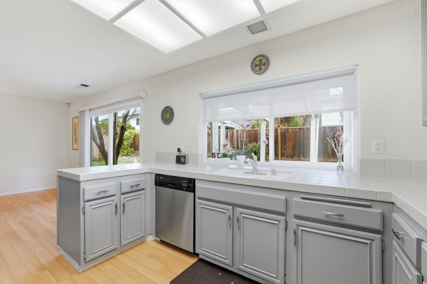 Detail Gallery Image 17 of 37 For 148 Red River Way, San Jose,  CA 95136 - 4 Beds | 2 Baths