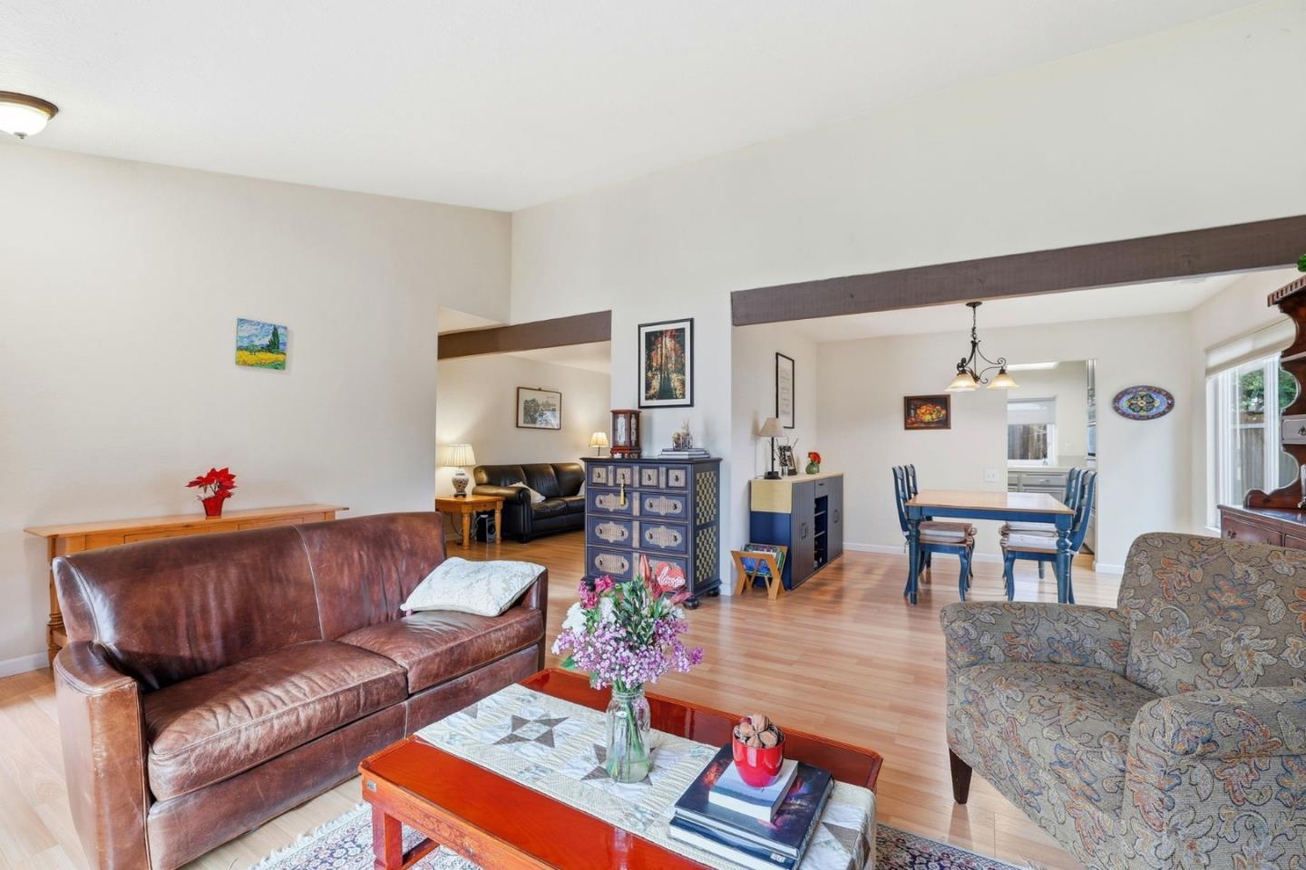 Detail Gallery Image 5 of 37 For 148 Red River Way, San Jose,  CA 95136 - 4 Beds | 2 Baths