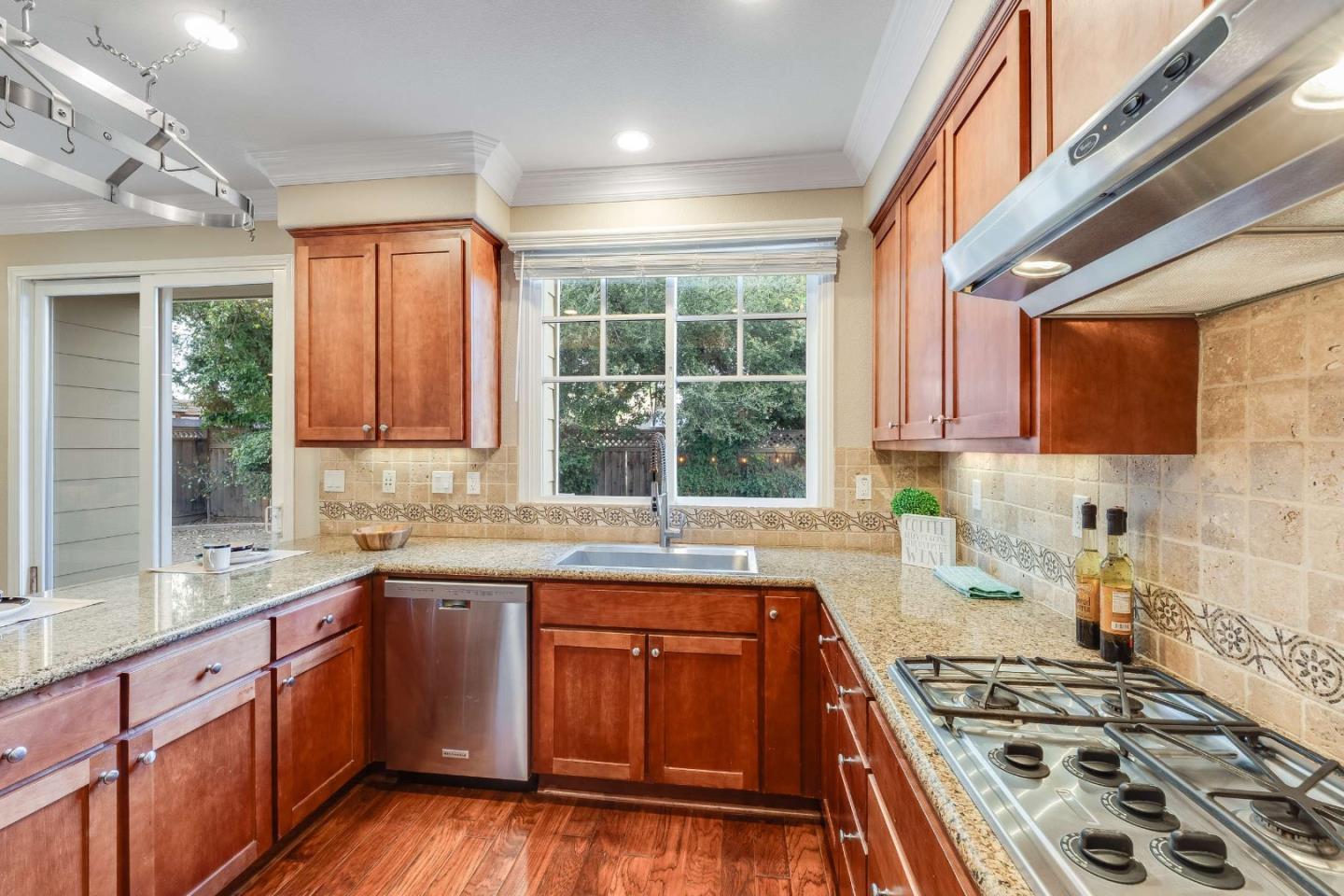 Detail Gallery Image 18 of 59 For 219 Beethoven Ln, Los Gatos,  CA 95032 - 4 Beds | 2/1 Baths