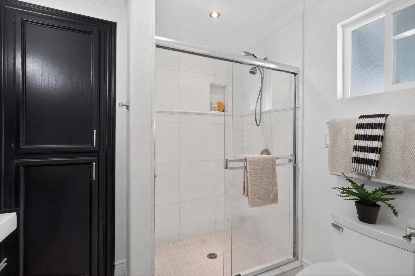 Detail Gallery Image 24 of 29 For 1402 Almanor Ct, San Jose,  CA 95132 - 3 Beds | 2 Baths