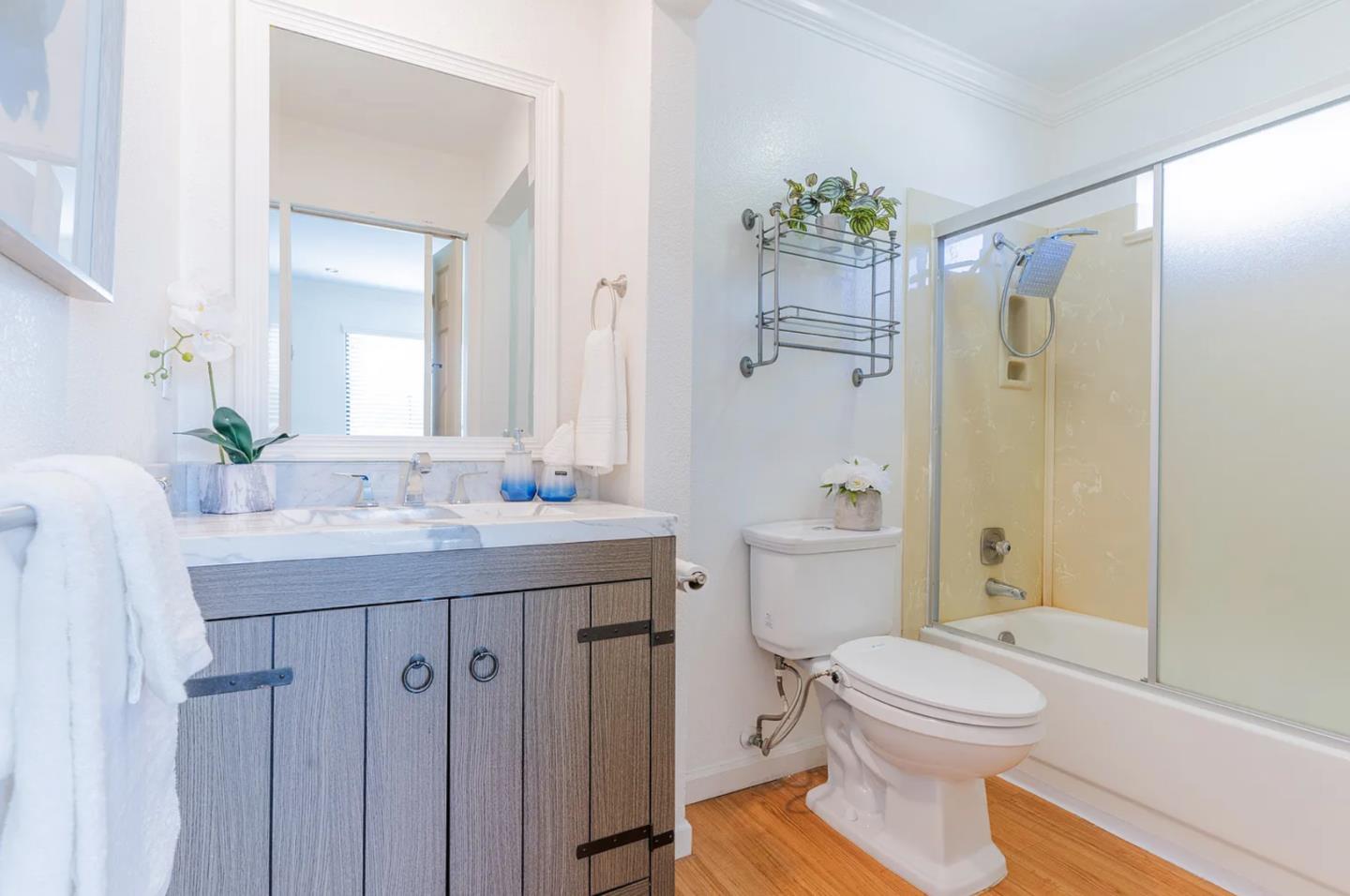 Detail Gallery Image 6 of 12 For 40425 Chapel Way #107,  Fremont,  CA 94538 - 3 Beds | 2 Baths