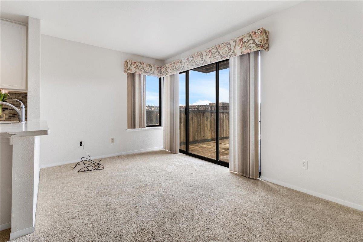 Detail Gallery Image 11 of 24 For 125 Surf Way #335,  Monterey,  CA 93940 - 1 Beds | 1 Baths