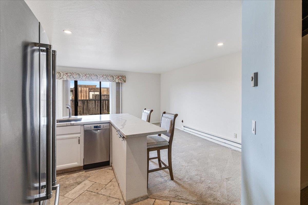 Detail Gallery Image 15 of 24 For 125 Surf Way #335,  Monterey,  CA 93940 - 1 Beds | 1 Baths
