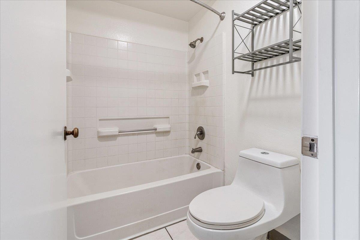 Detail Gallery Image 19 of 24 For 125 Surf Way #335,  Monterey,  CA 93940 - 1 Beds | 1 Baths