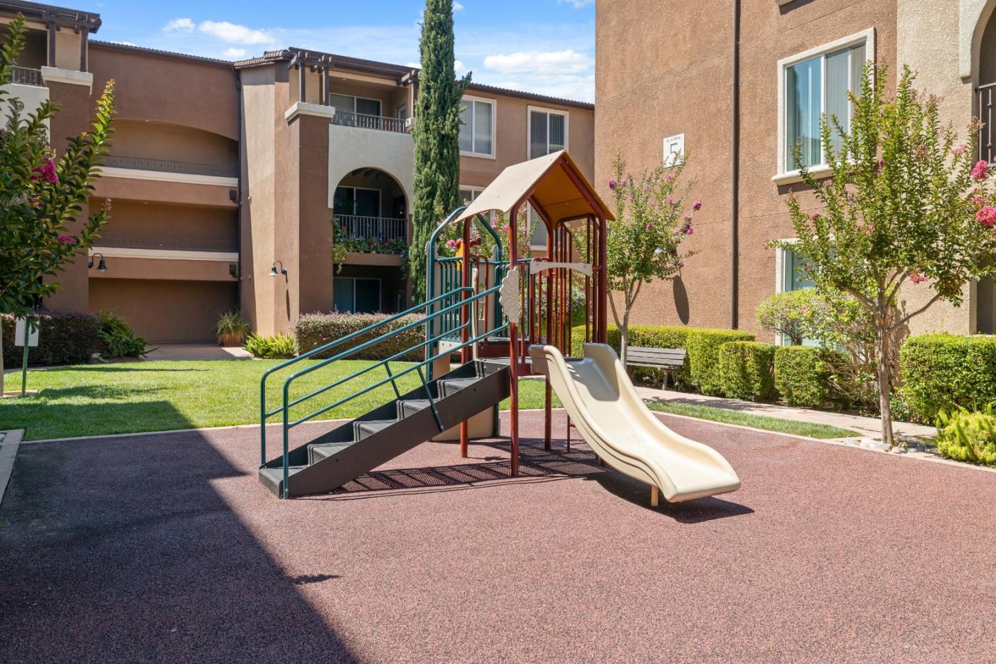 Detail Gallery Image 29 of 62 For 801 S Winchester Blvd #3206,  San Jose,  CA 95128 - 1 Beds | 1 Baths