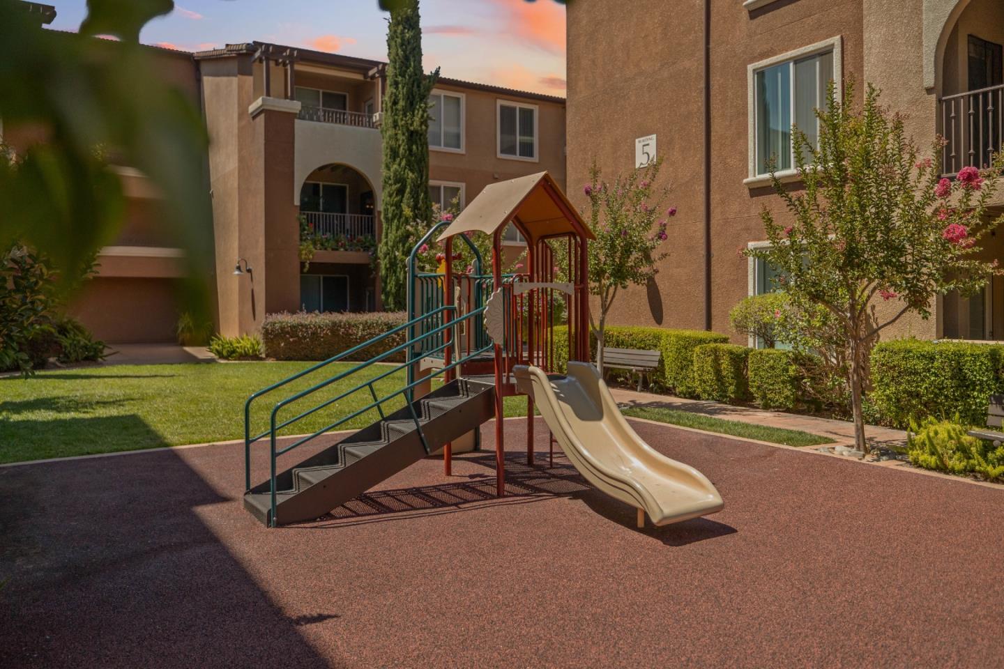 Detail Gallery Image 53 of 62 For 801 S Winchester Blvd #3206,  San Jose,  CA 95128 - 1 Beds | 1 Baths