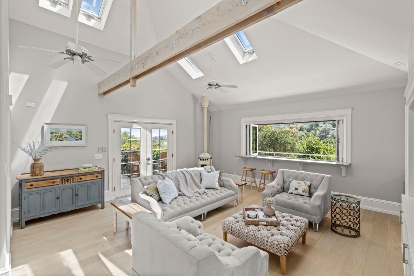 Detail Gallery Image 10 of 31 For 145 Central Ave, Los Gatos,  CA 95030 - 5 Beds | 4/1 Baths