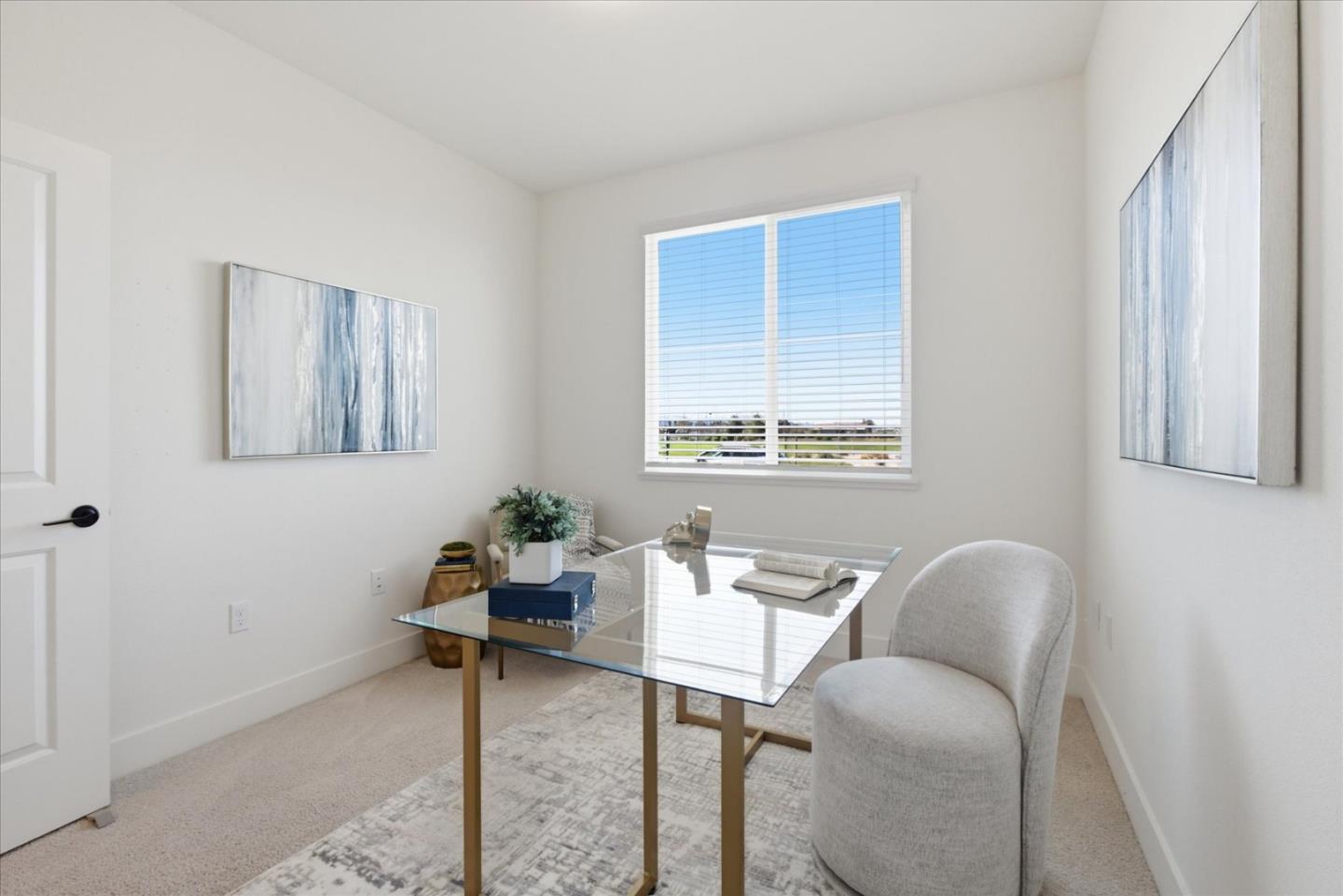 Detail Gallery Image 19 of 53 For 211 Arabian Ln, Hollister,  CA 95023 - 5 Beds | 3 Baths