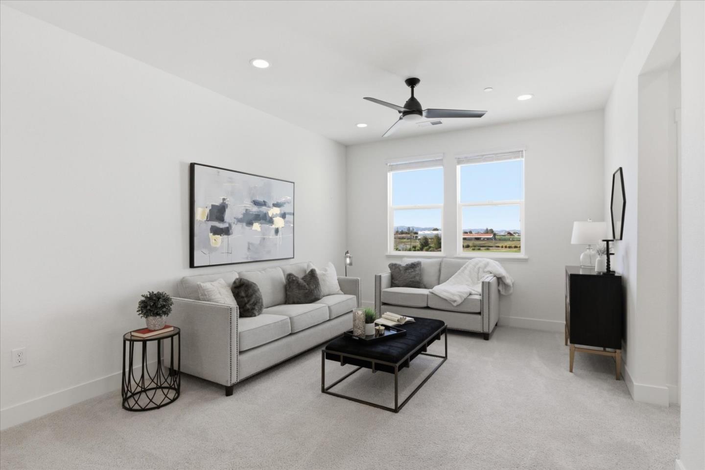 Detail Gallery Image 22 of 53 For 211 Arabian Ln, Hollister,  CA 95023 - 5 Beds | 3 Baths