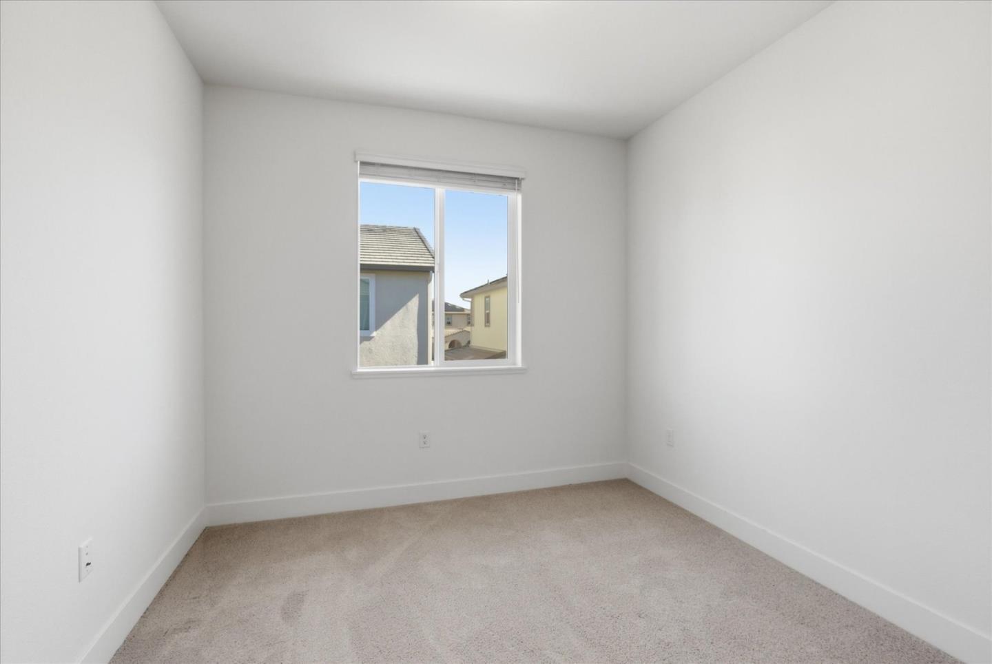 Detail Gallery Image 30 of 53 For 211 Arabian Ln, Hollister,  CA 95023 - 5 Beds | 3 Baths