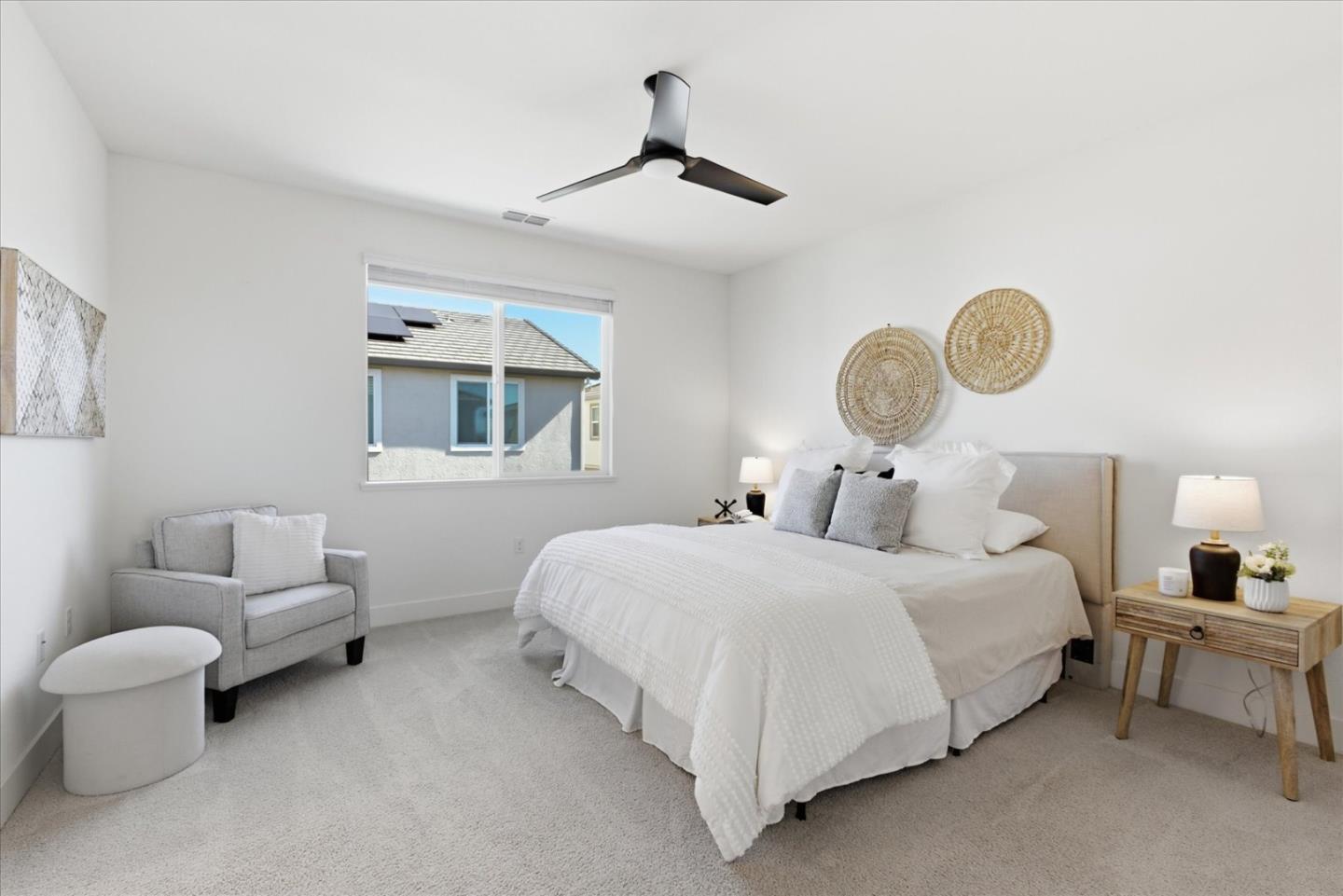 Detail Gallery Image 33 of 53 For 211 Arabian Ln, Hollister,  CA 95023 - 5 Beds | 3 Baths