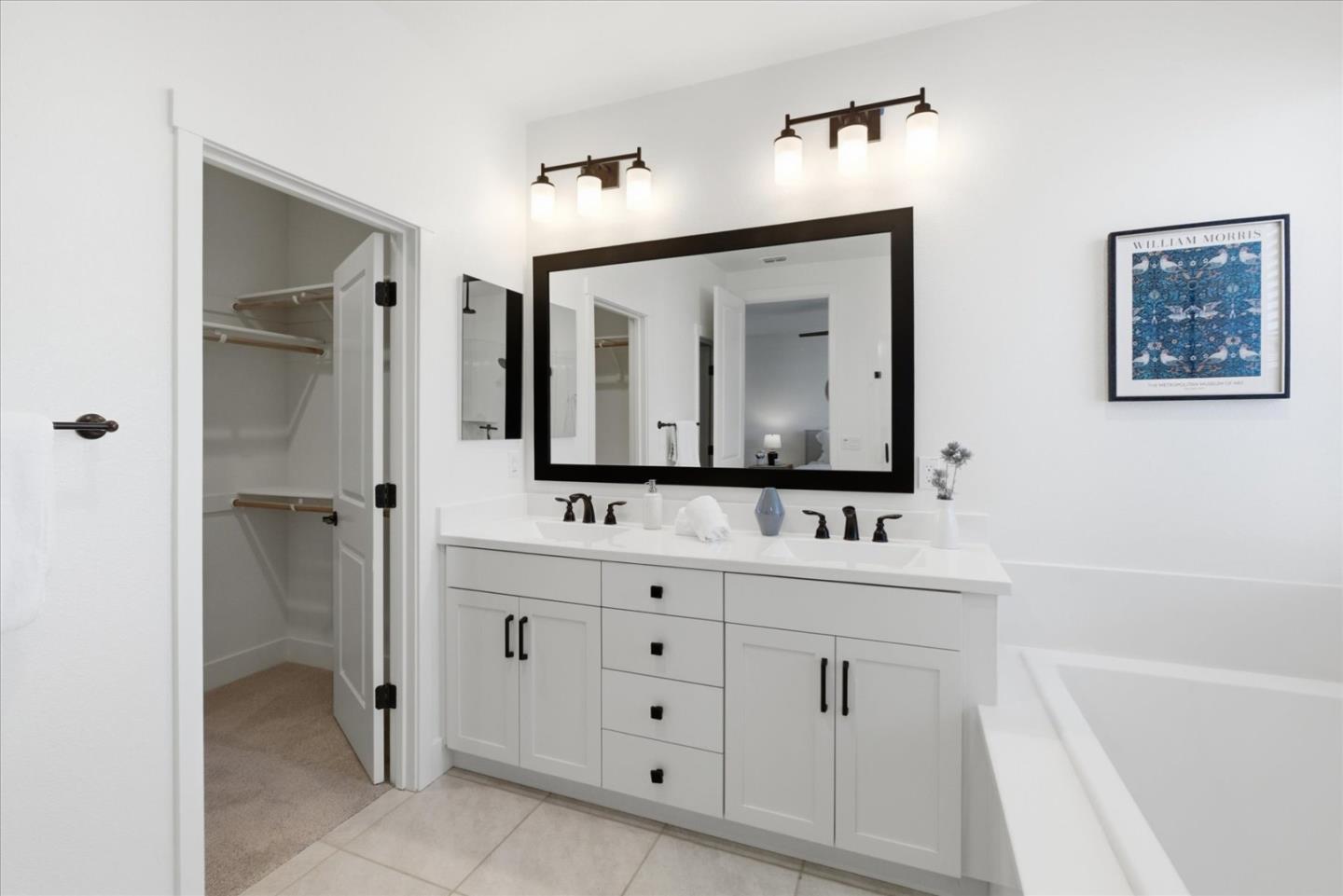 Detail Gallery Image 37 of 53 For 211 Arabian Ln, Hollister,  CA 95023 - 5 Beds | 3 Baths