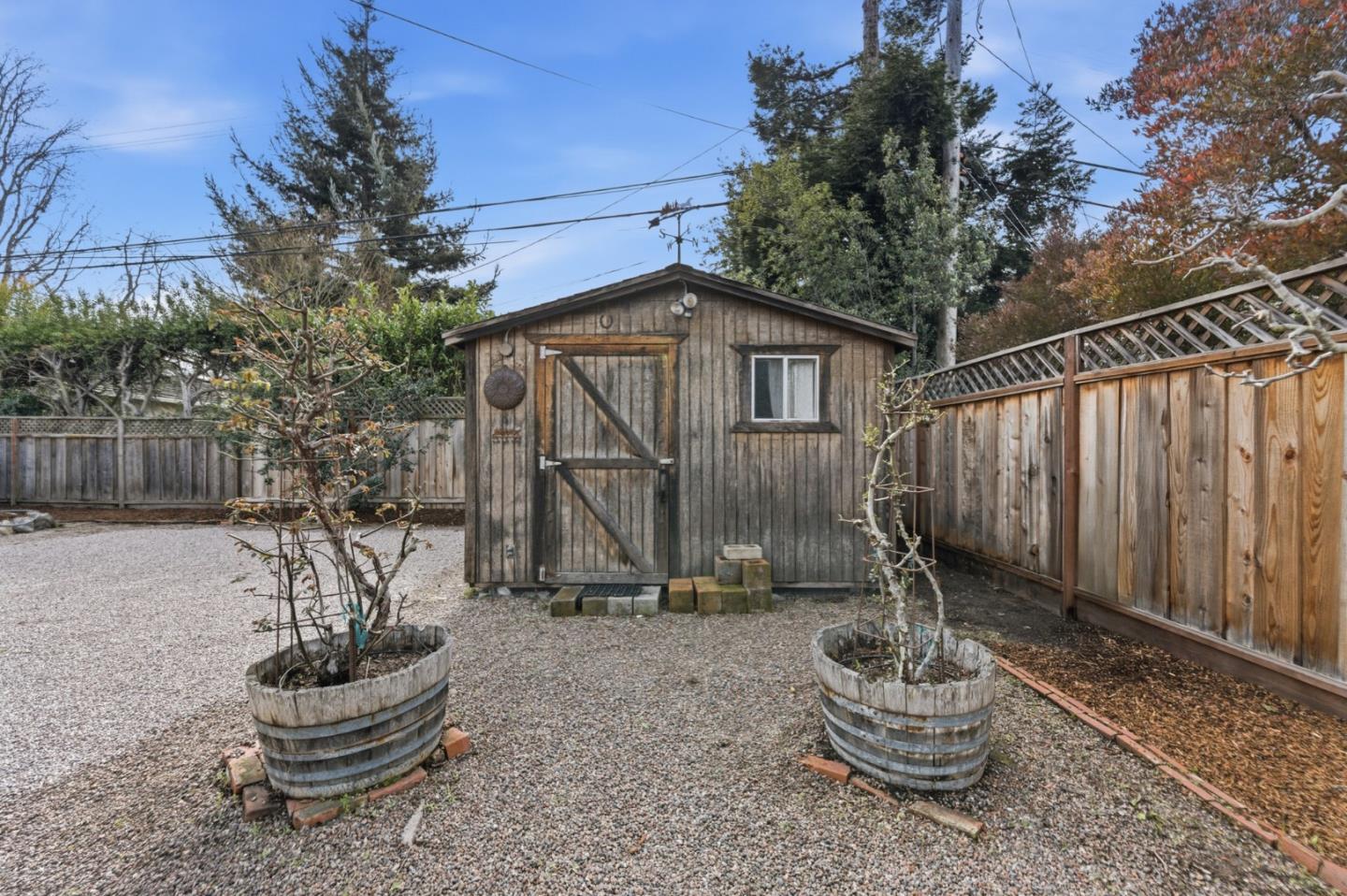 Detail Gallery Image 42 of 47 For 8 Patricia Pl, Menlo Park,  CA 94025 - 4 Beds | 2/1 Baths