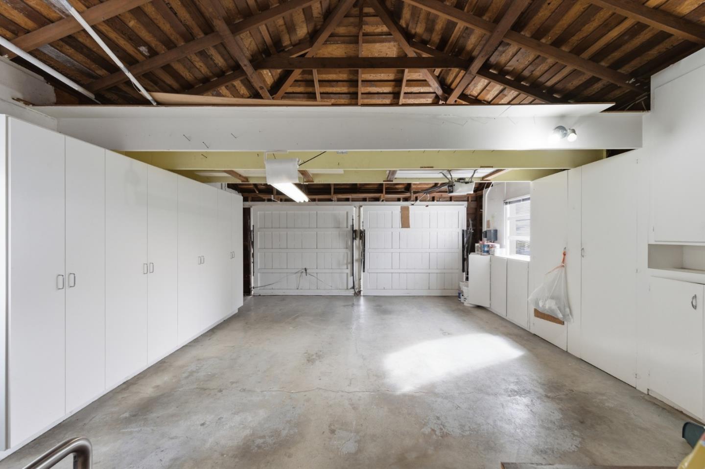 Detail Gallery Image 46 of 47 For 8 Patricia Pl, Menlo Park,  CA 94025 - 4 Beds | 2/1 Baths