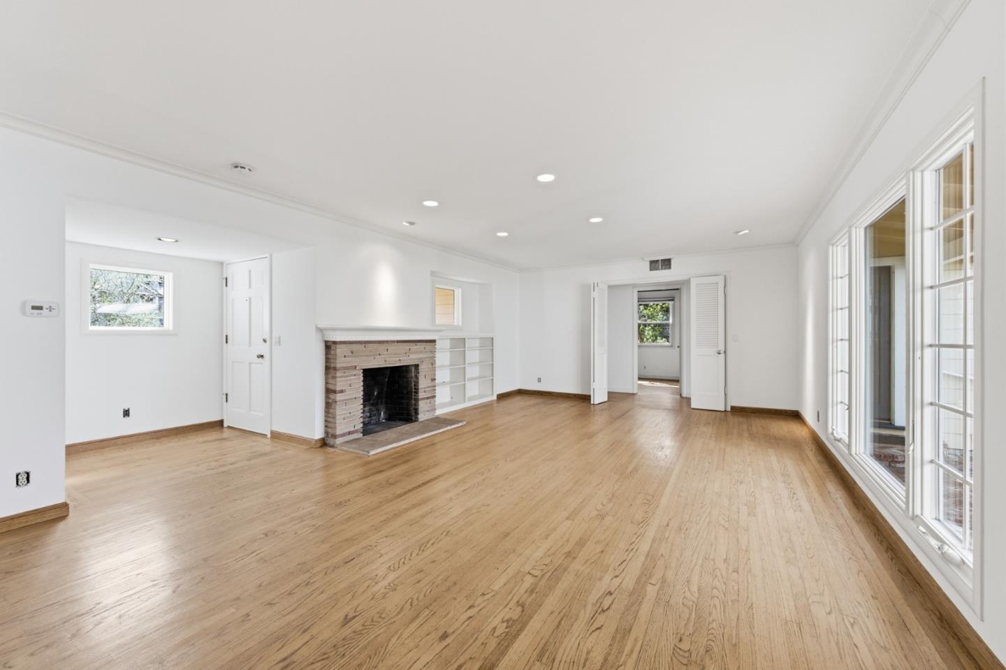 Detail Gallery Image 7 of 47 For 8 Patricia Pl, Menlo Park,  CA 94025 - 4 Beds | 2/1 Baths