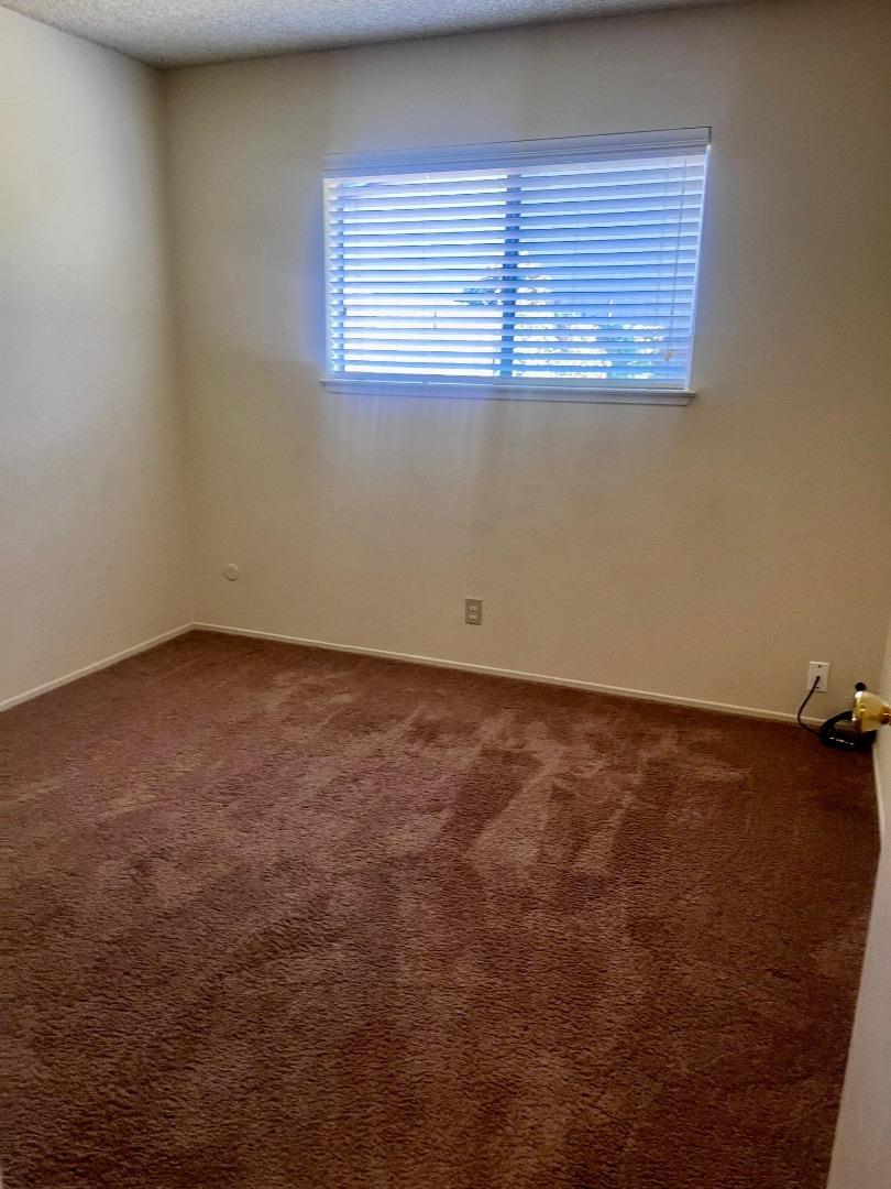 Detail Gallery Image 12 of 16 For 8804 N Winding Way, Fair Oaks,  CA 95628 - – Beds | – Baths