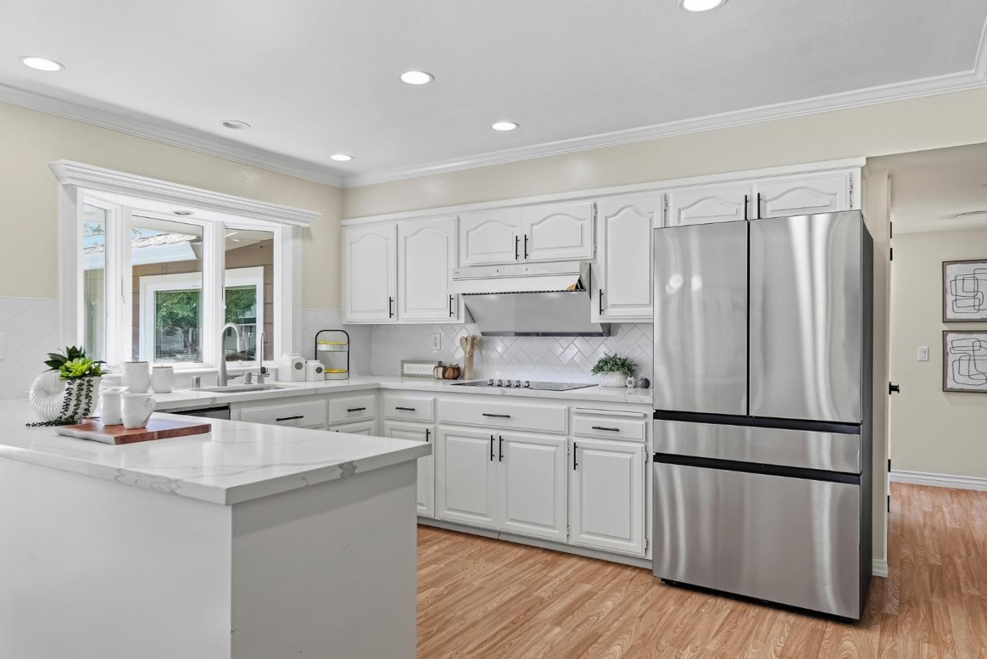 Detail Gallery Image 12 of 68 For 19319 Falmouth Ct, Saratoga,  CA 95070 - 5 Beds | 3 Baths