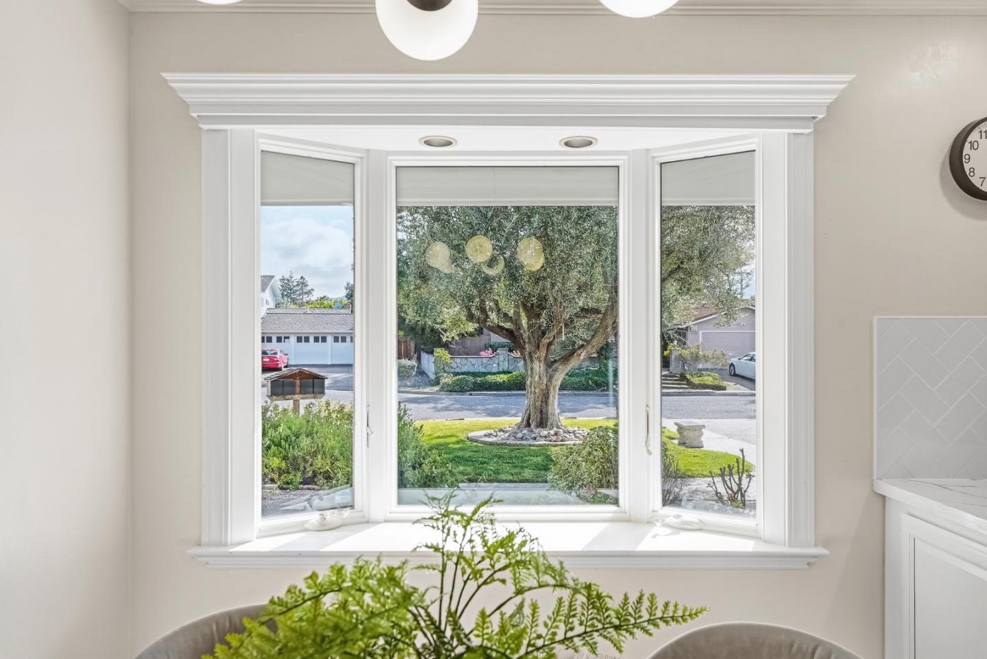 Detail Gallery Image 21 of 68 For 19319 Falmouth Ct, Saratoga,  CA 95070 - 5 Beds | 3 Baths