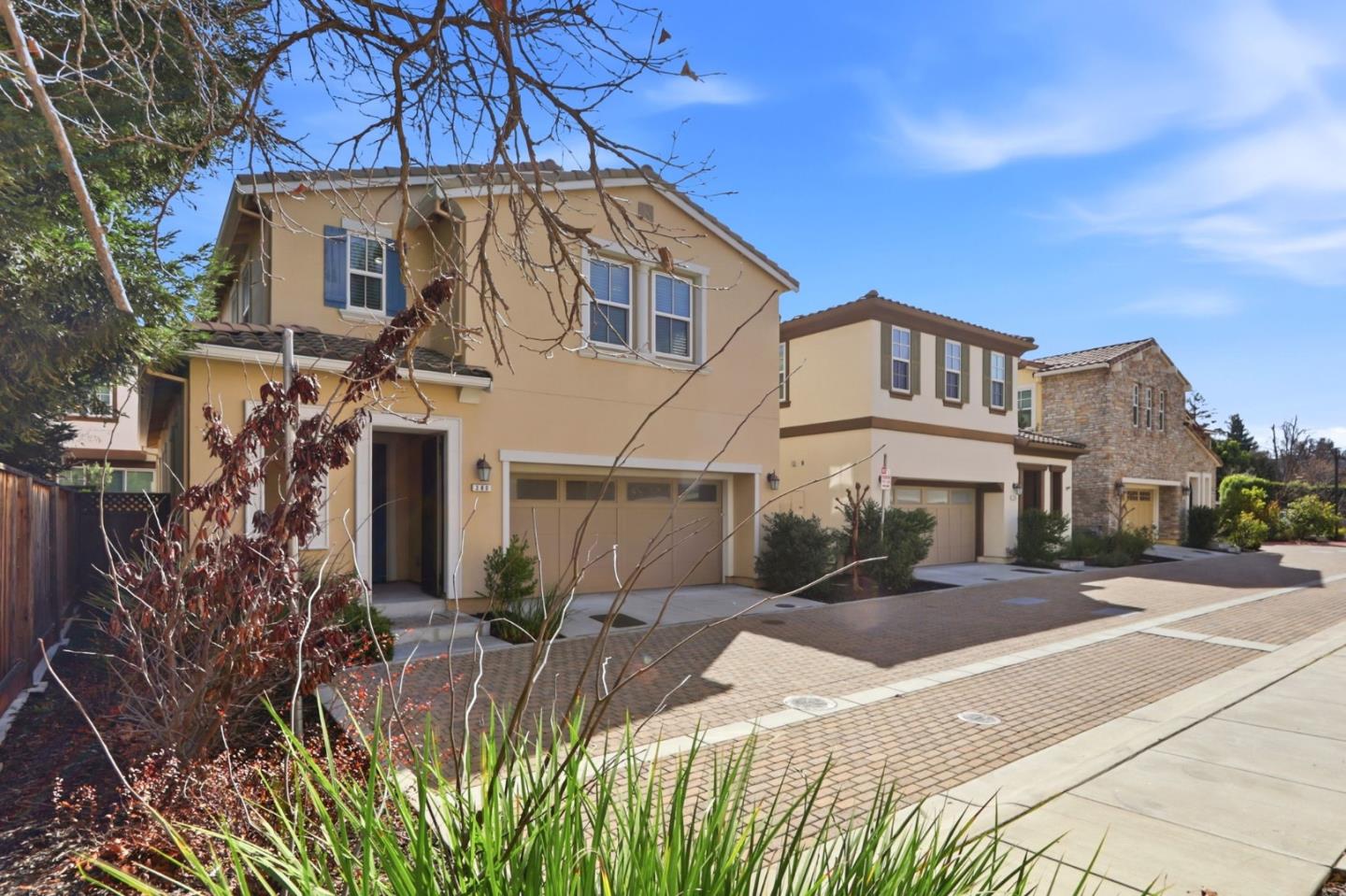 Detail Gallery Image 2 of 49 For 380 School Ct, Los Gatos,  CA 95032 - 3 Beds | 2/1 Baths