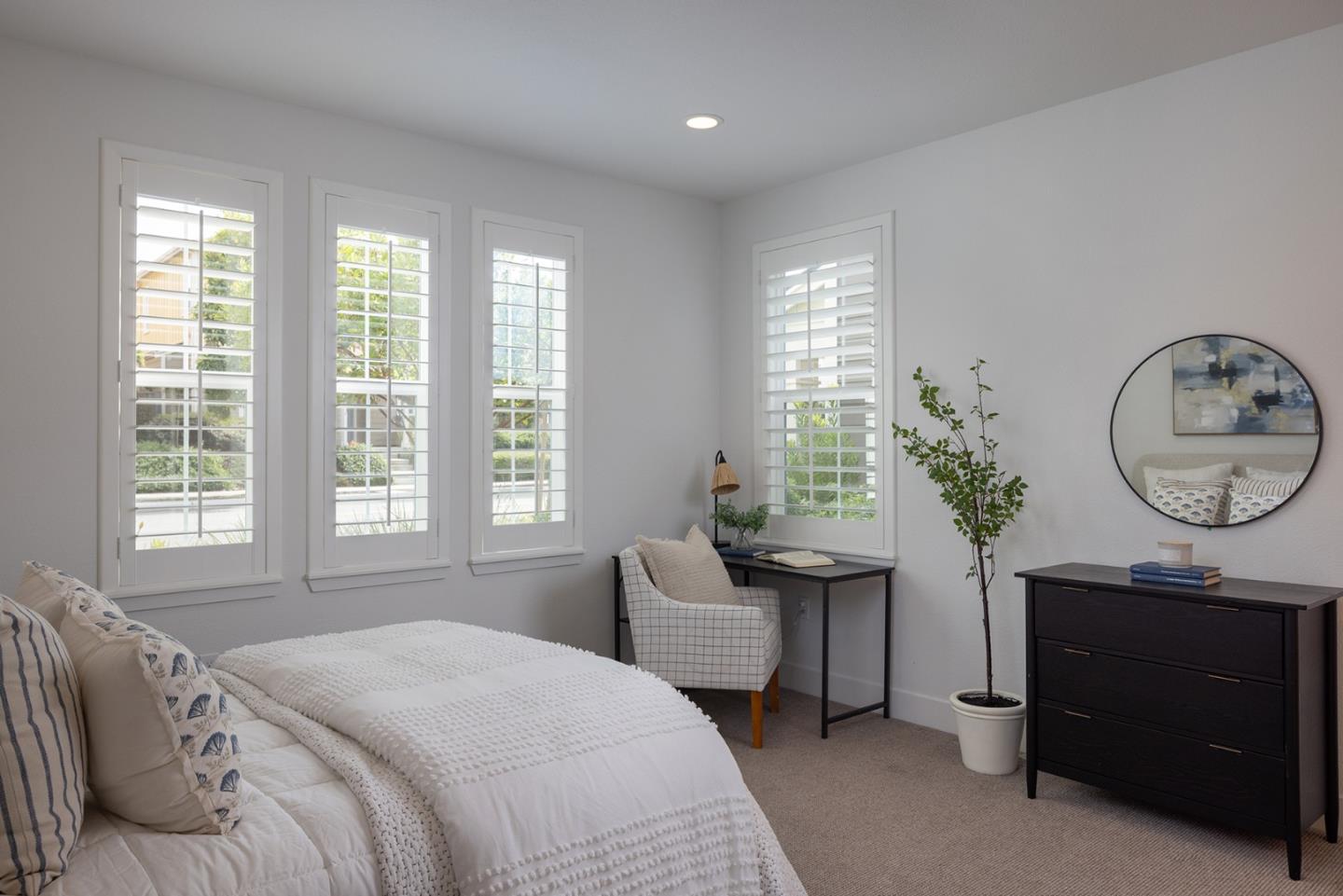 Detail Gallery Image 12 of 31 For 3004 Lighthouse Ln, Marina,  CA 93933 - 5 Beds | 4/1 Baths