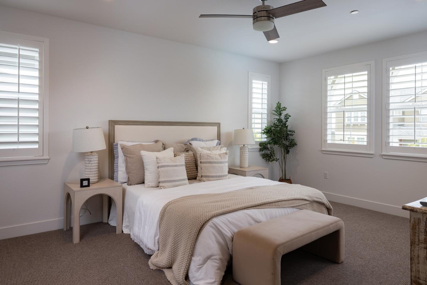 Detail Gallery Image 16 of 31 For 3004 Lighthouse Ln, Marina,  CA 93933 - 5 Beds | 4/1 Baths