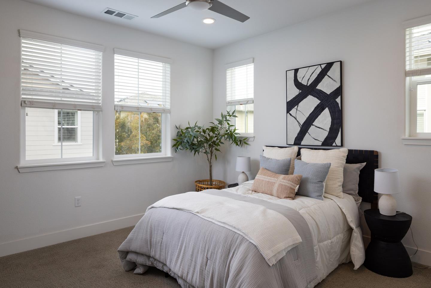 Detail Gallery Image 28 of 31 For 3004 Lighthouse Ln, Marina,  CA 93933 - 5 Beds | 4/1 Baths