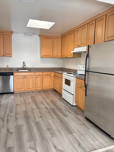 Detail Gallery Image 9 of 12 For 4083 25th St #4,  San Francisco,  CA 94114 - 3 Beds | 2 Baths