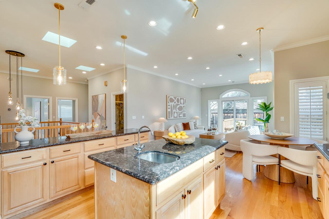 Detail Gallery Image 15 of 60 For 10430 Stern Ave, Cupertino,  CA 95014 - 5 Beds | 4 Baths