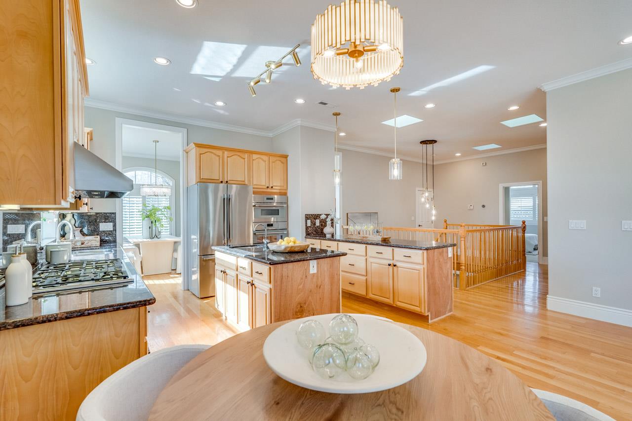 Detail Gallery Image 18 of 60 For 10430 Stern Ave, Cupertino,  CA 95014 - 5 Beds | 4 Baths