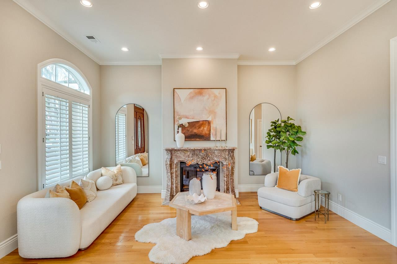 Detail Gallery Image 4 of 60 For 10430 Stern Ave, Cupertino,  CA 95014 - 5 Beds | 4 Baths