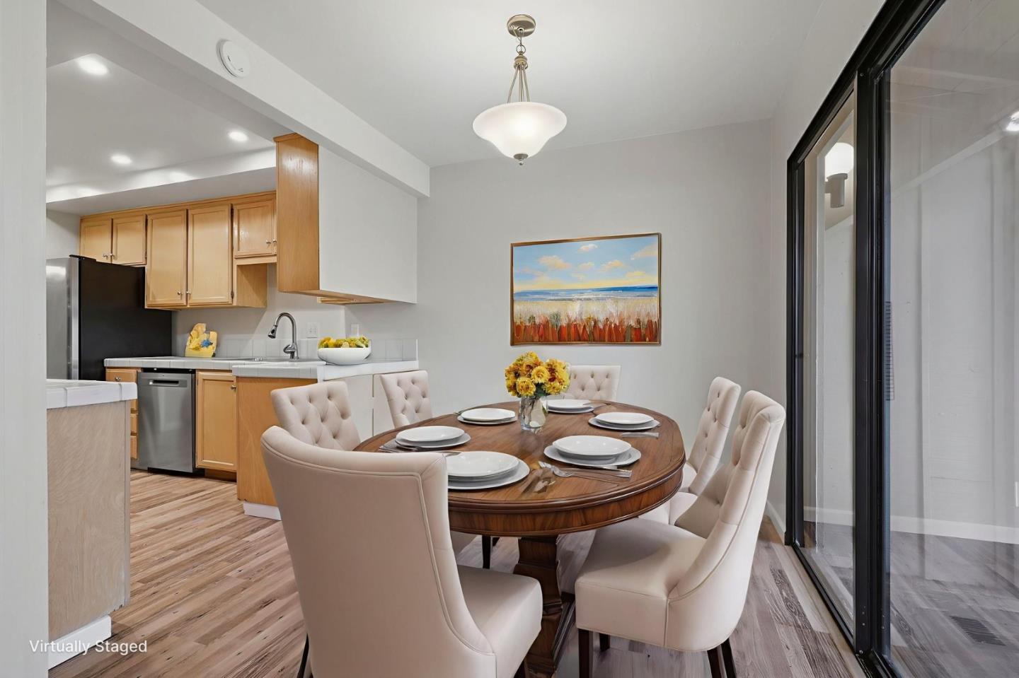 Detail Gallery Image 10 of 32 For 470 Sand Hill Cir, Menlo Park,  CA 94025 - 3 Beds | 2/1 Baths