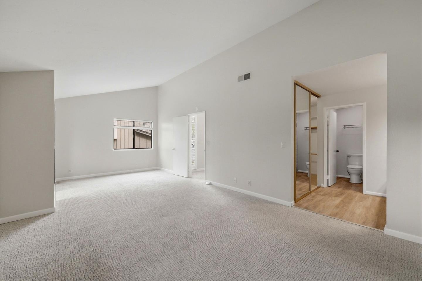 Detail Gallery Image 16 of 32 For 470 Sand Hill Cir, Menlo Park,  CA 94025 - 3 Beds | 2/1 Baths