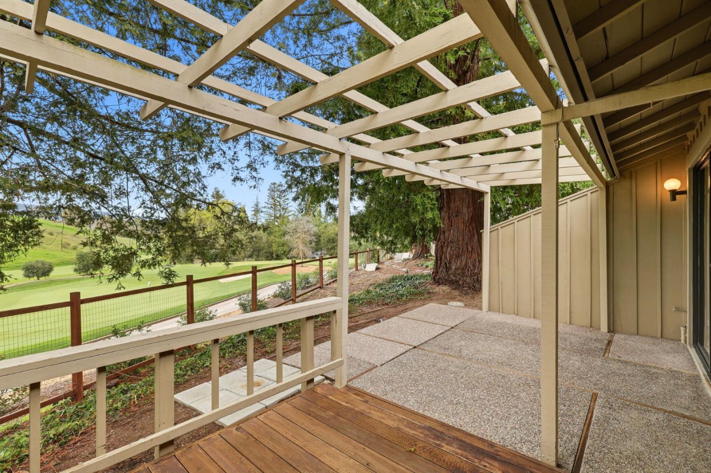 Detail Gallery Image 26 of 32 For 470 Sand Hill Cir, Menlo Park,  CA 94025 - 3 Beds | 2/1 Baths