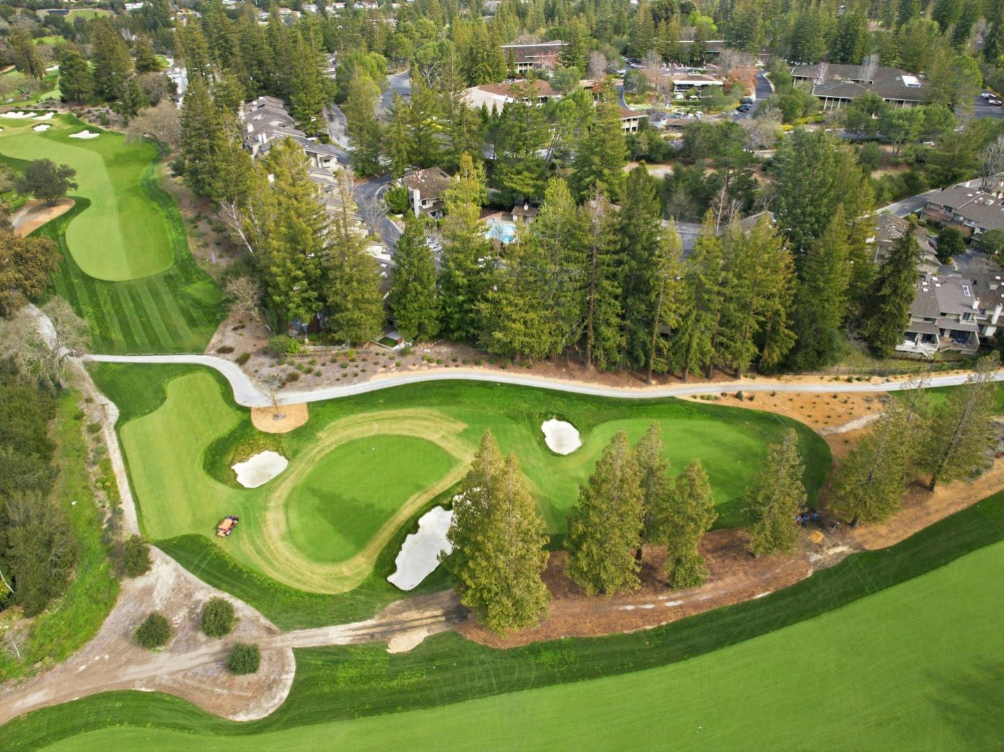 Detail Gallery Image 31 of 32 For 470 Sand Hill Cir, Menlo Park,  CA 94025 - 3 Beds | 2/1 Baths