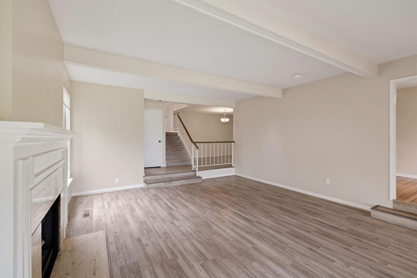 Detail Gallery Image 7 of 32 For 470 Sand Hill Cir, Menlo Park,  CA 94025 - 3 Beds | 2/1 Baths