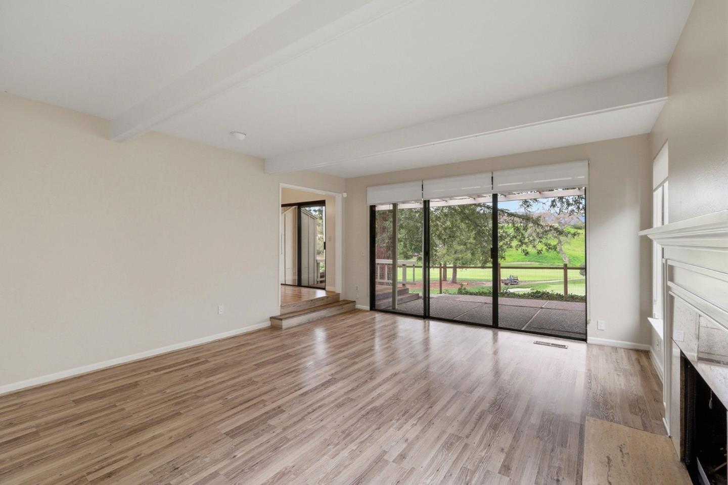 Detail Gallery Image 8 of 32 For 470 Sand Hill Cir, Menlo Park,  CA 94025 - 3 Beds | 2/1 Baths