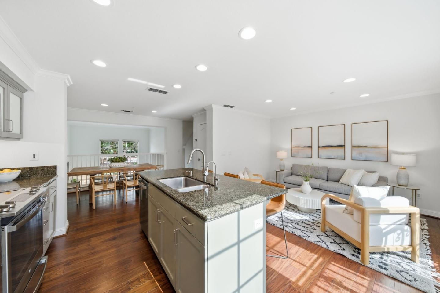 Detail Gallery Image 11 of 23 For 44 Ryland Park Dr, San Jose,  CA 95110 - 3 Beds | 2/1 Baths