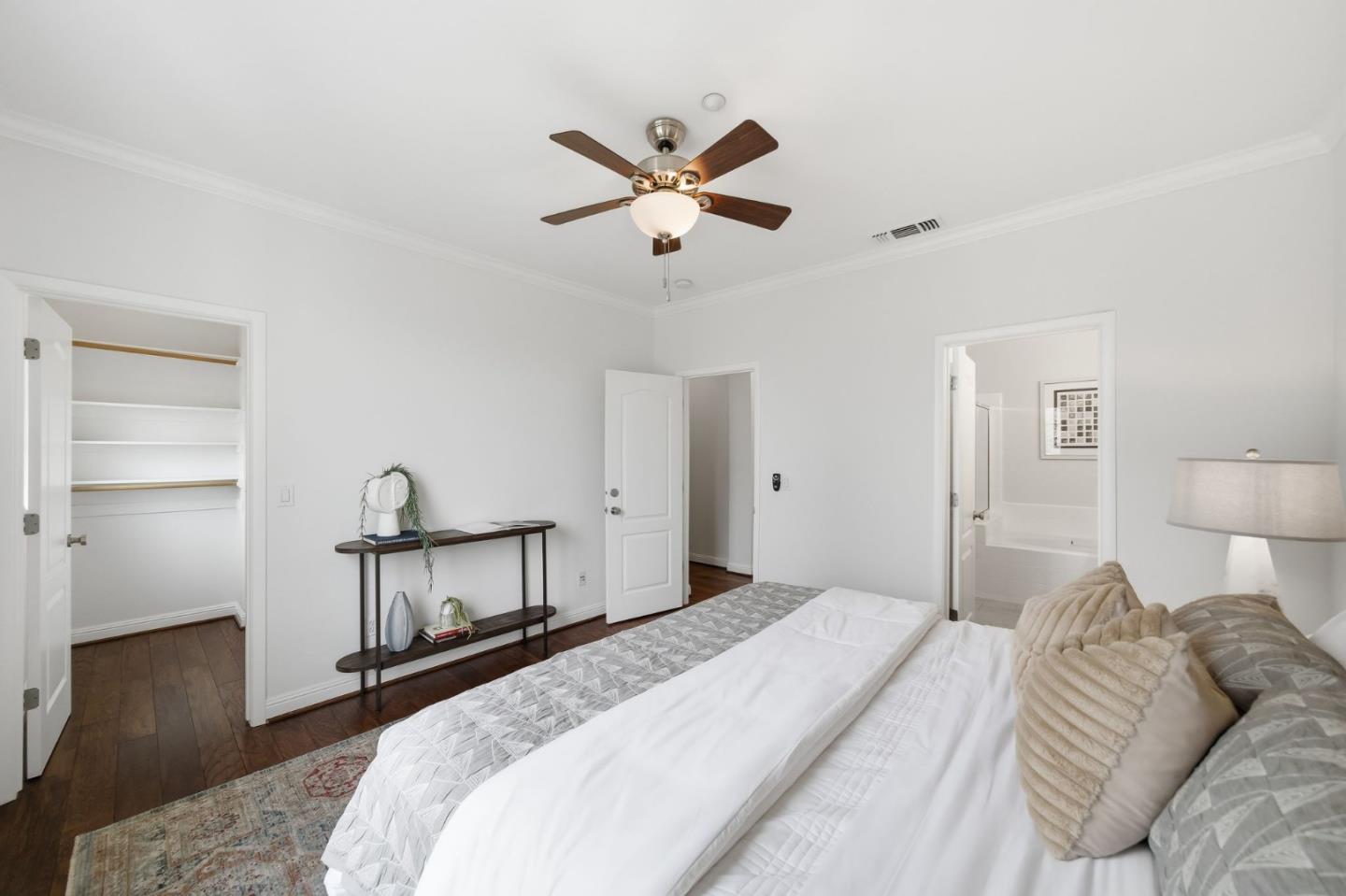 Detail Gallery Image 14 of 23 For 44 Ryland Park Dr, San Jose,  CA 95110 - 3 Beds | 2/1 Baths