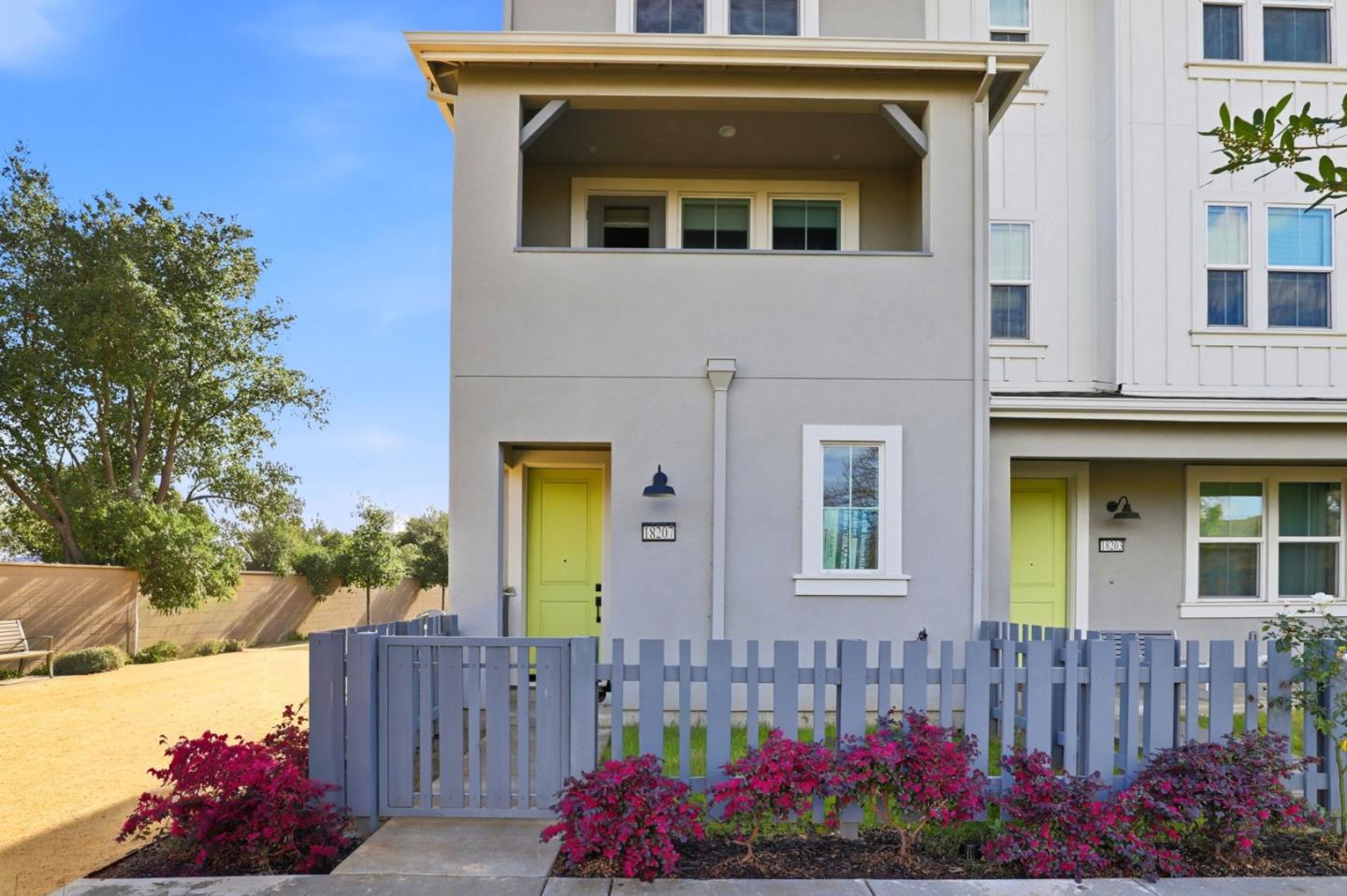 Detail Gallery Image 4 of 39 For 18207 Rebollo Ln, Morgan Hill,  CA 95037 - 3 Beds | 3 Baths