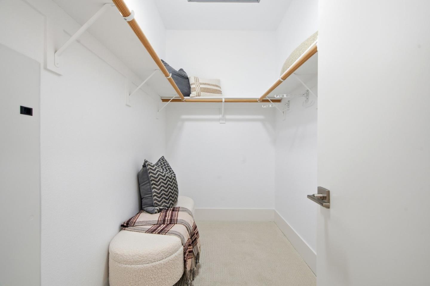 Detail Gallery Image 13 of 45 For 820 Altaire Walk, Palo Alto,  CA 94303 - 3 Beds | 2/1 Baths