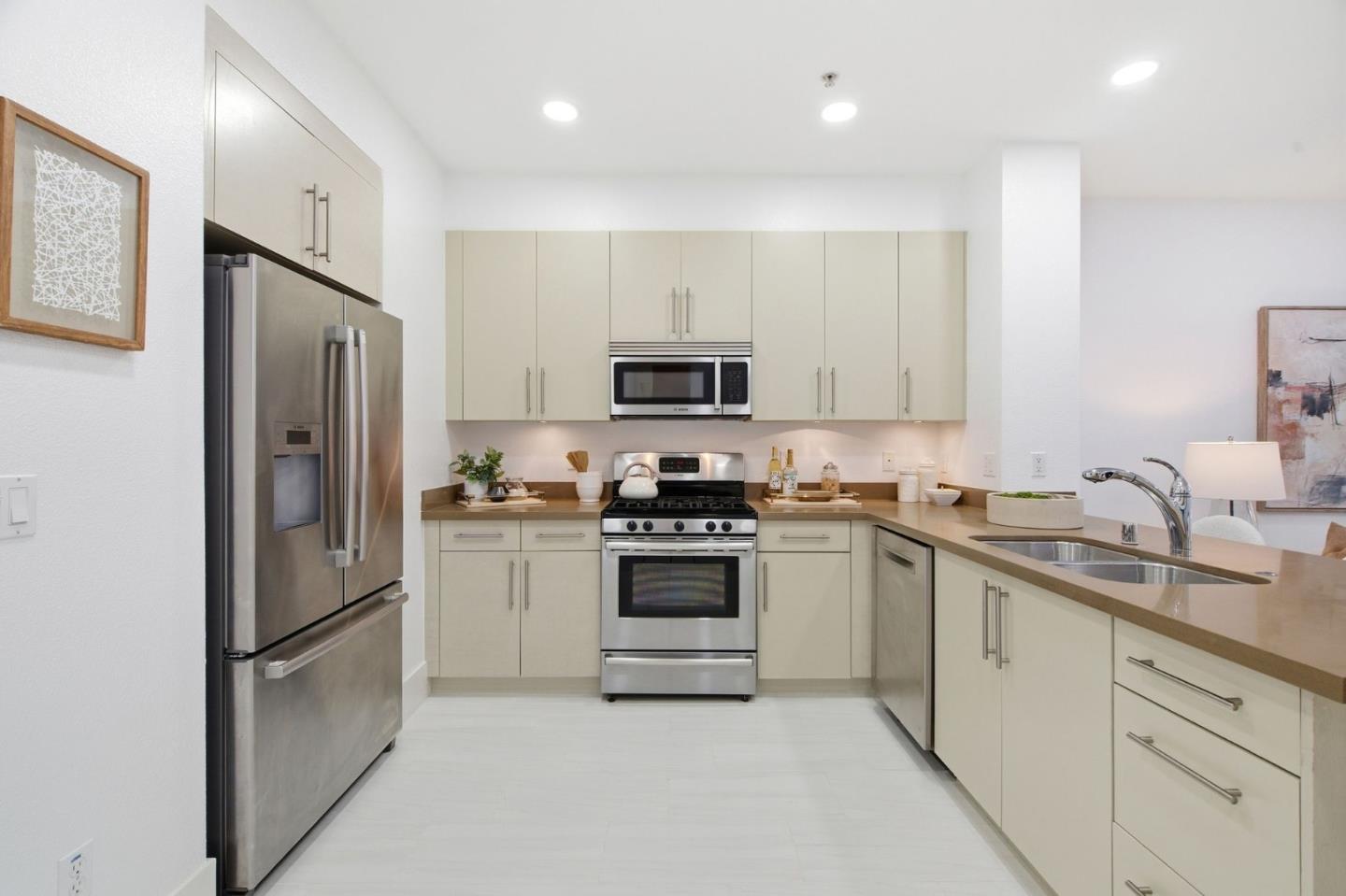 Detail Gallery Image 4 of 45 For 820 Altaire Walk, Palo Alto,  CA 94303 - 3 Beds | 2/1 Baths