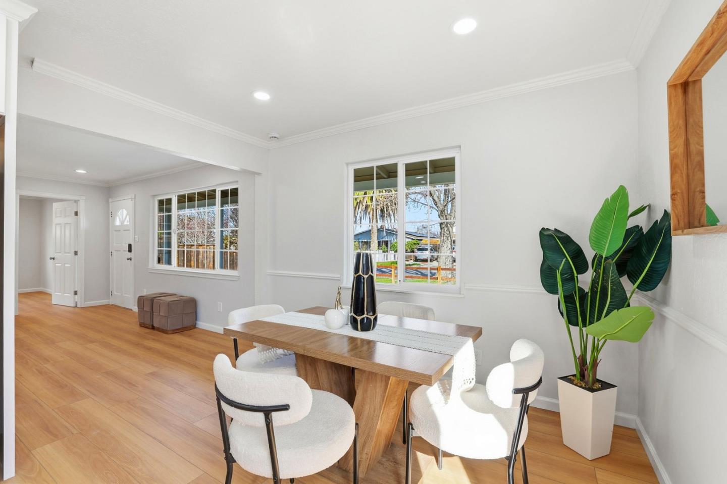 Detail Gallery Image 16 of 35 For 3083 Irlanda Way, San Jose,  CA 95124 - 4 Beds | 2 Baths