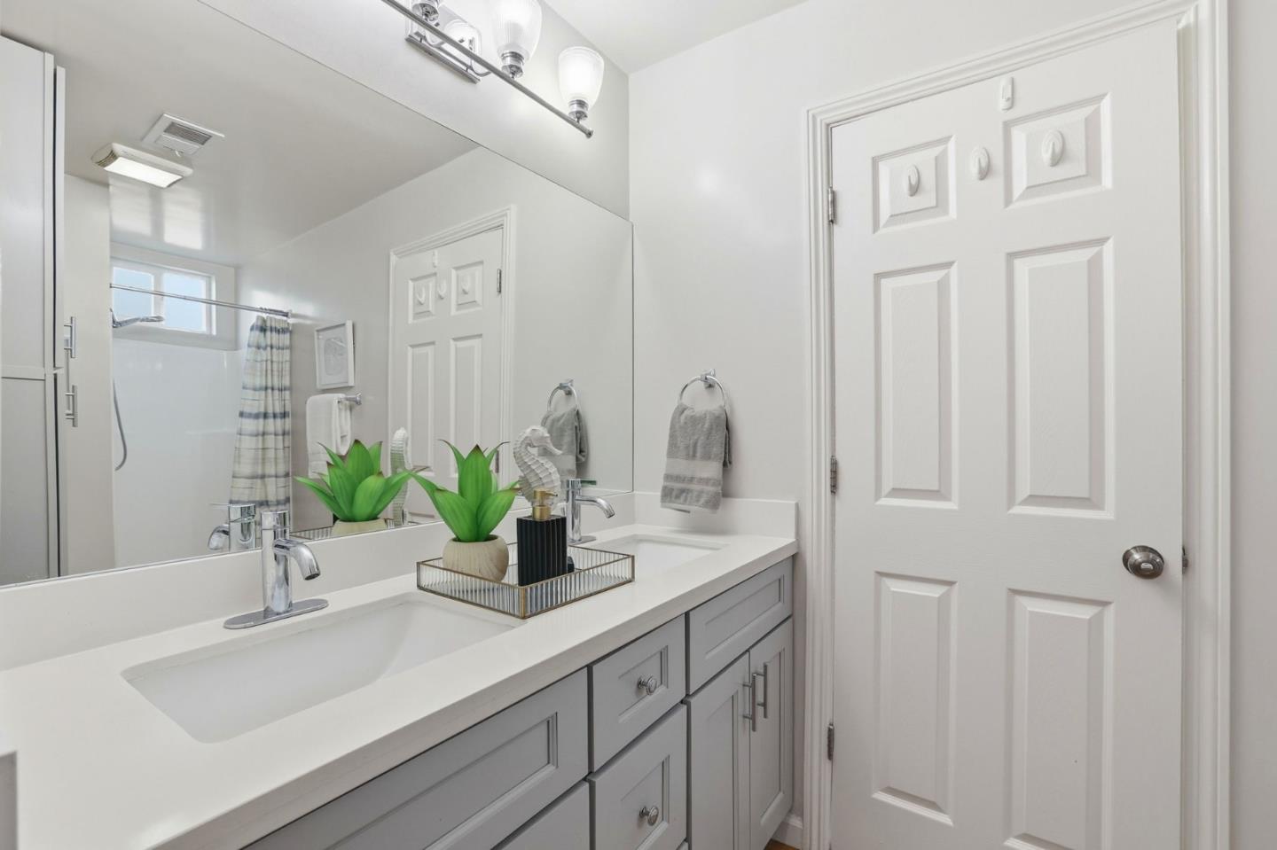 Detail Gallery Image 19 of 35 For 3083 Irlanda Way, San Jose,  CA 95124 - 4 Beds | 2 Baths