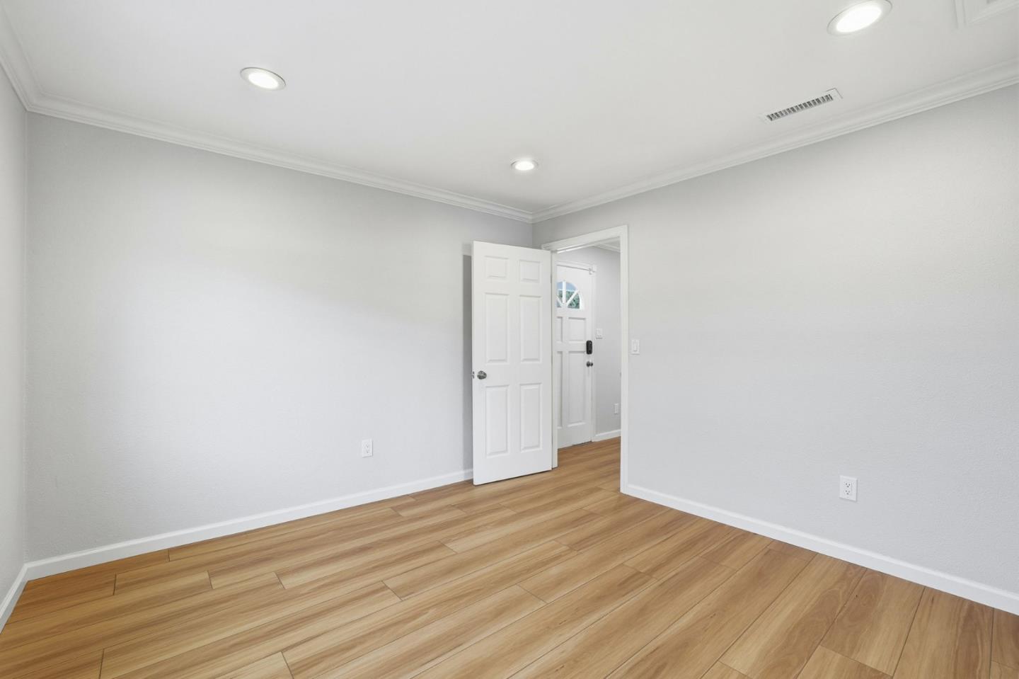 Detail Gallery Image 23 of 35 For 3083 Irlanda Way, San Jose,  CA 95124 - 4 Beds | 2 Baths