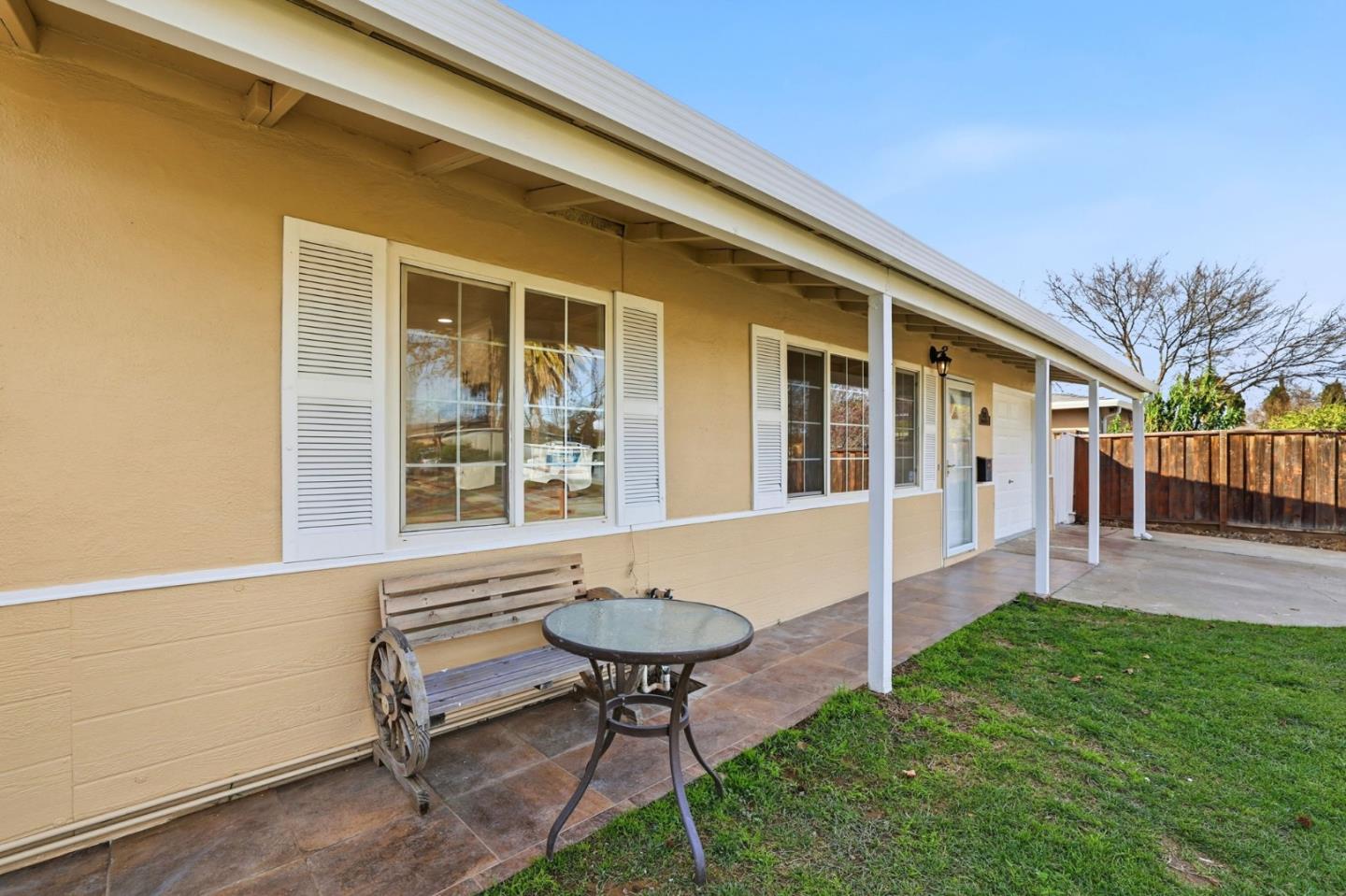 Detail Gallery Image 4 of 35 For 3083 Irlanda Way, San Jose,  CA 95124 - 4 Beds | 2 Baths