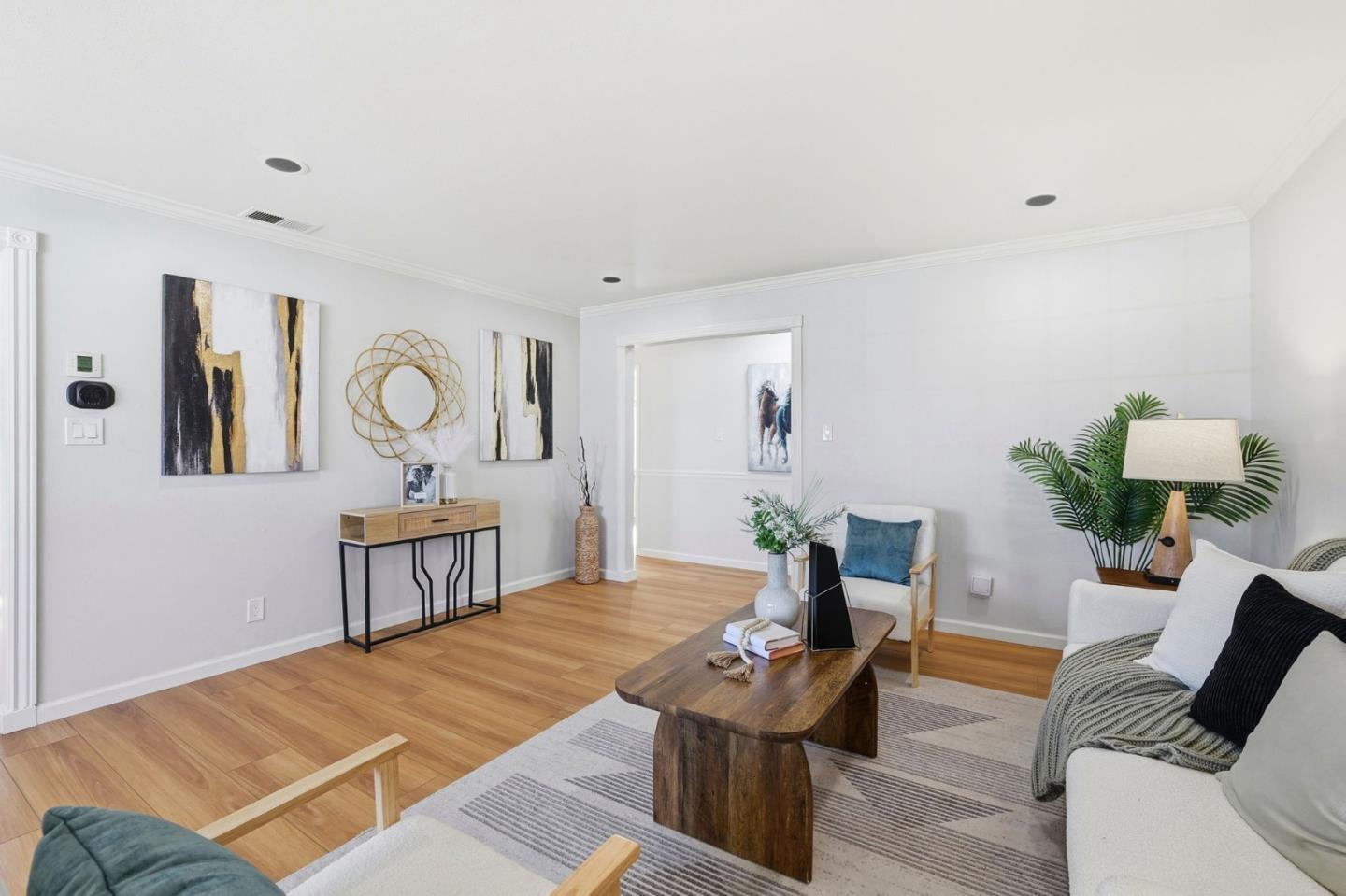 Detail Gallery Image 7 of 35 For 3083 Irlanda Way, San Jose,  CA 95124 - 4 Beds | 2 Baths