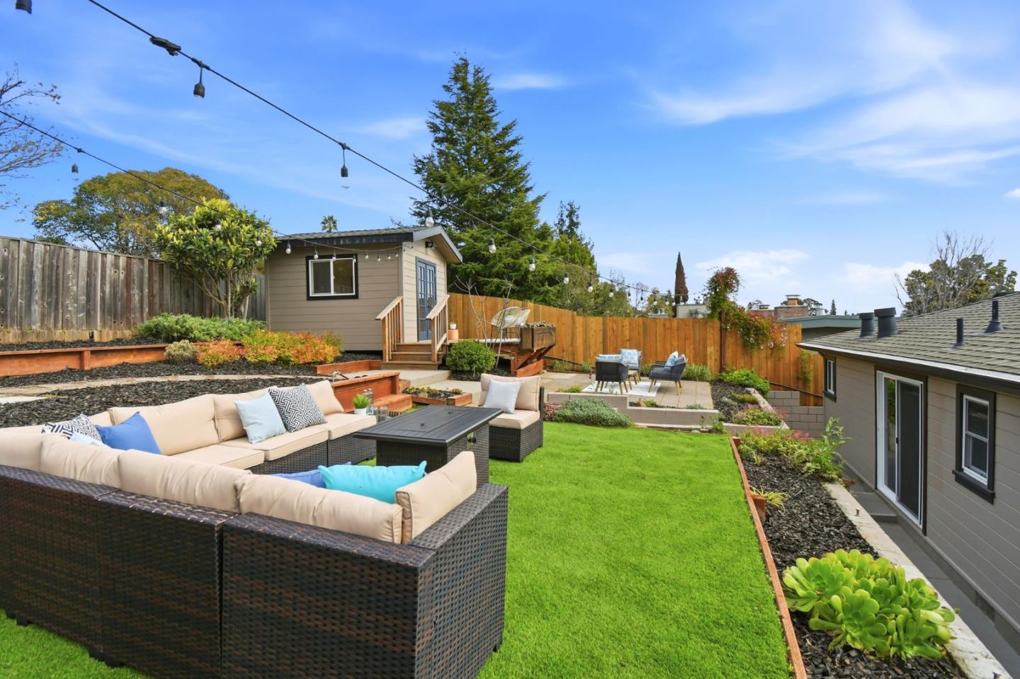 Detail Gallery Image 32 of 46 For 4198 Huntington St, Oakland,  CA 94619 - 4 Beds | 2 Baths