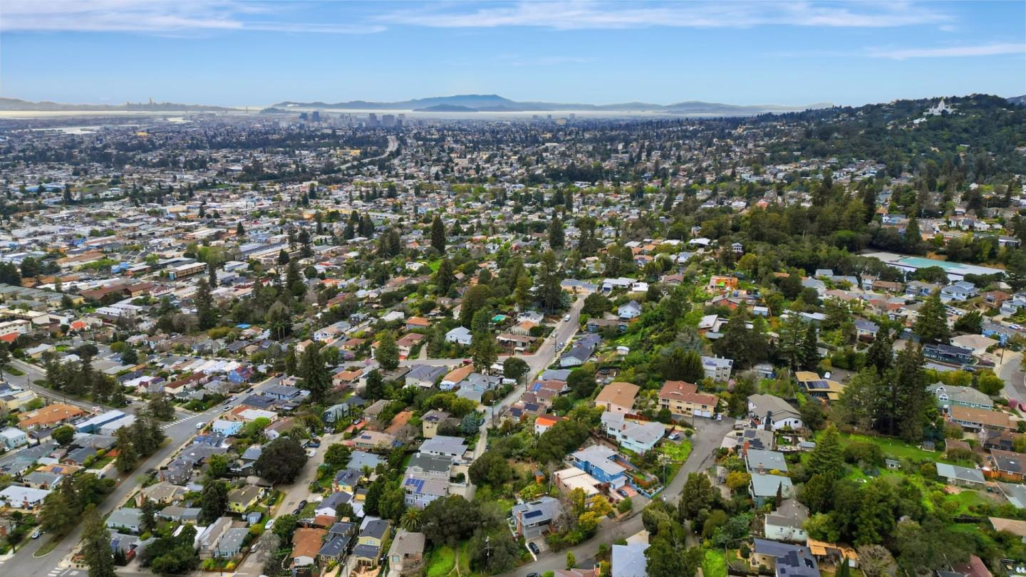 Detail Gallery Image 45 of 46 For 4198 Huntington St, Oakland,  CA 94619 - 4 Beds | 2 Baths