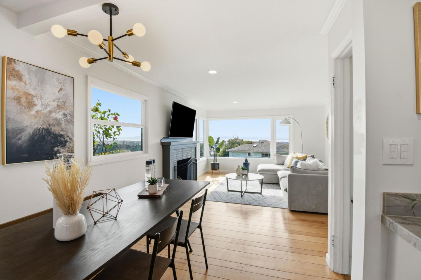 Detail Gallery Image 8 of 46 For 4198 Huntington St, Oakland,  CA 94619 - 4 Beds | 2 Baths