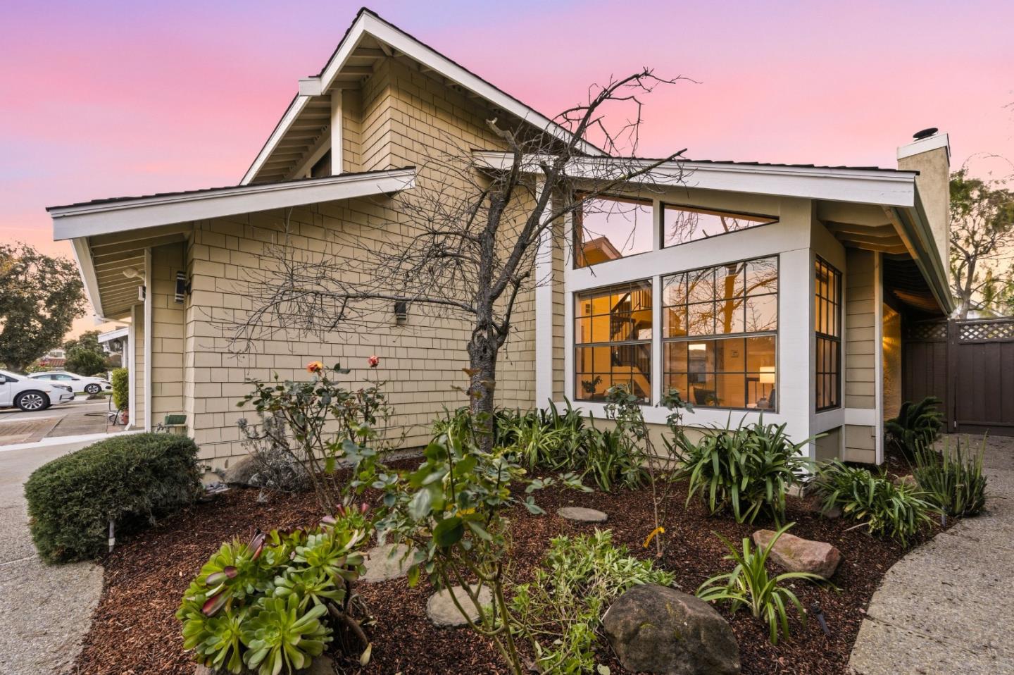 Detail Gallery Image 4 of 78 For 4819 Kenwood St, Union City,  CA 94587 - 3 Beds | 2/1 Baths